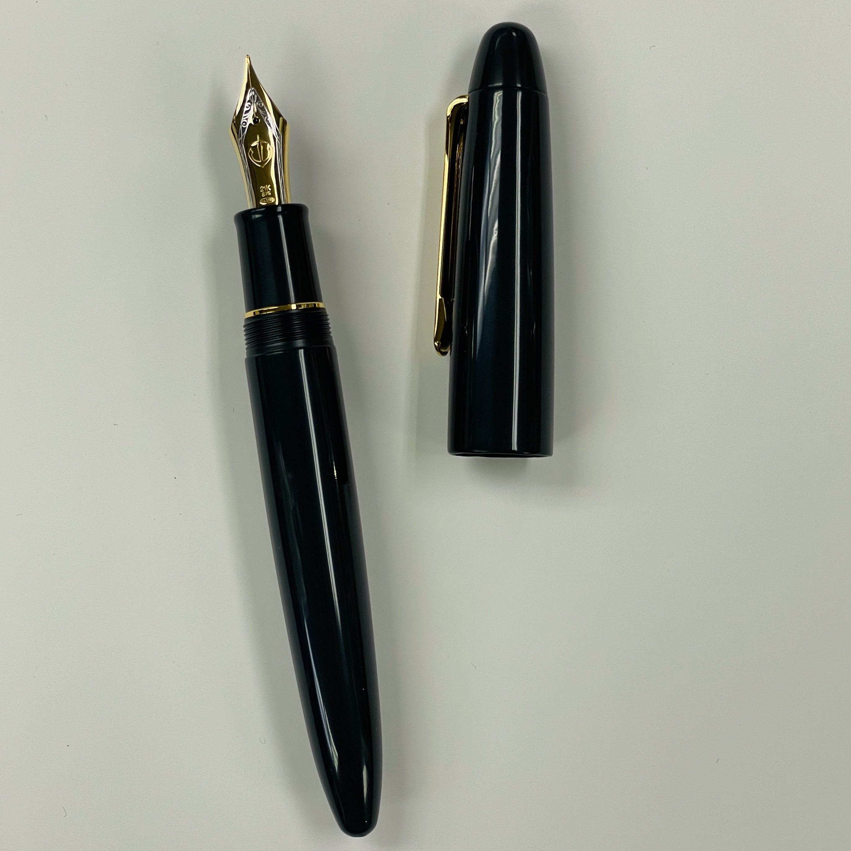 Sailor Fountain Pen - King of Pens - Urushi 'Kaga' Dusk Blue (Bespoke Dealer Exclusive)-Pen Boutique Ltd