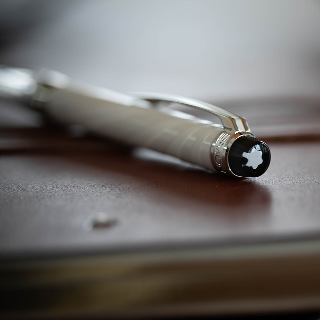 Montblanc StarWalker Ceramics Doue White Ballpoint - Dynamic Ceramic Doue White-Pen Boutique Ltd