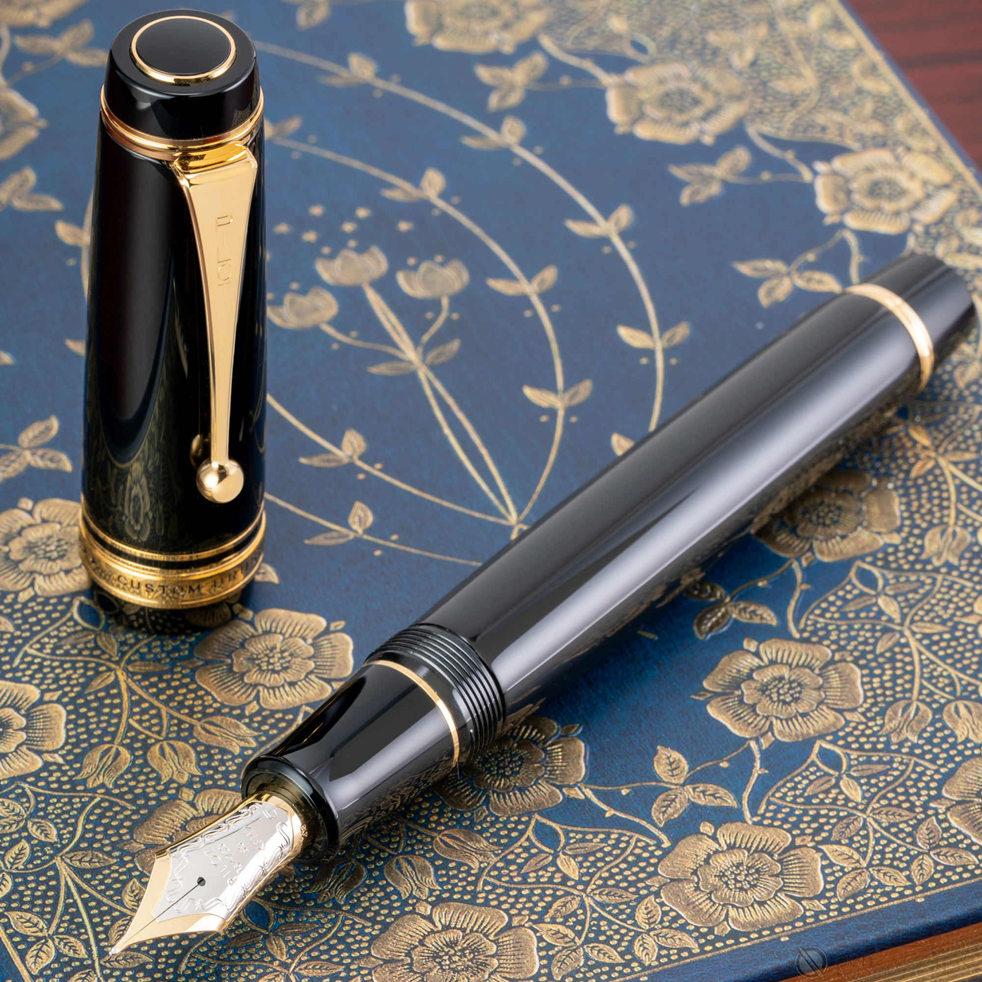 Namiki Custom Urushi Black Fountain Pen-Pen Boutique Ltd