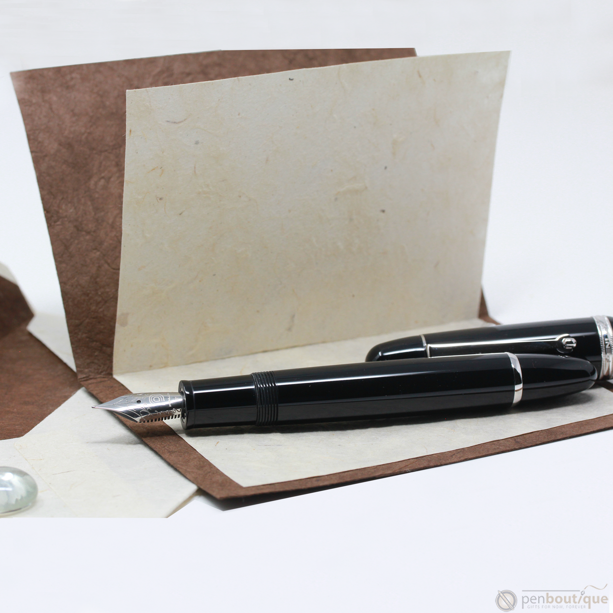 Penlux Masterpiece Grande Fountain Pen - Black-Pen Boutique Ltd