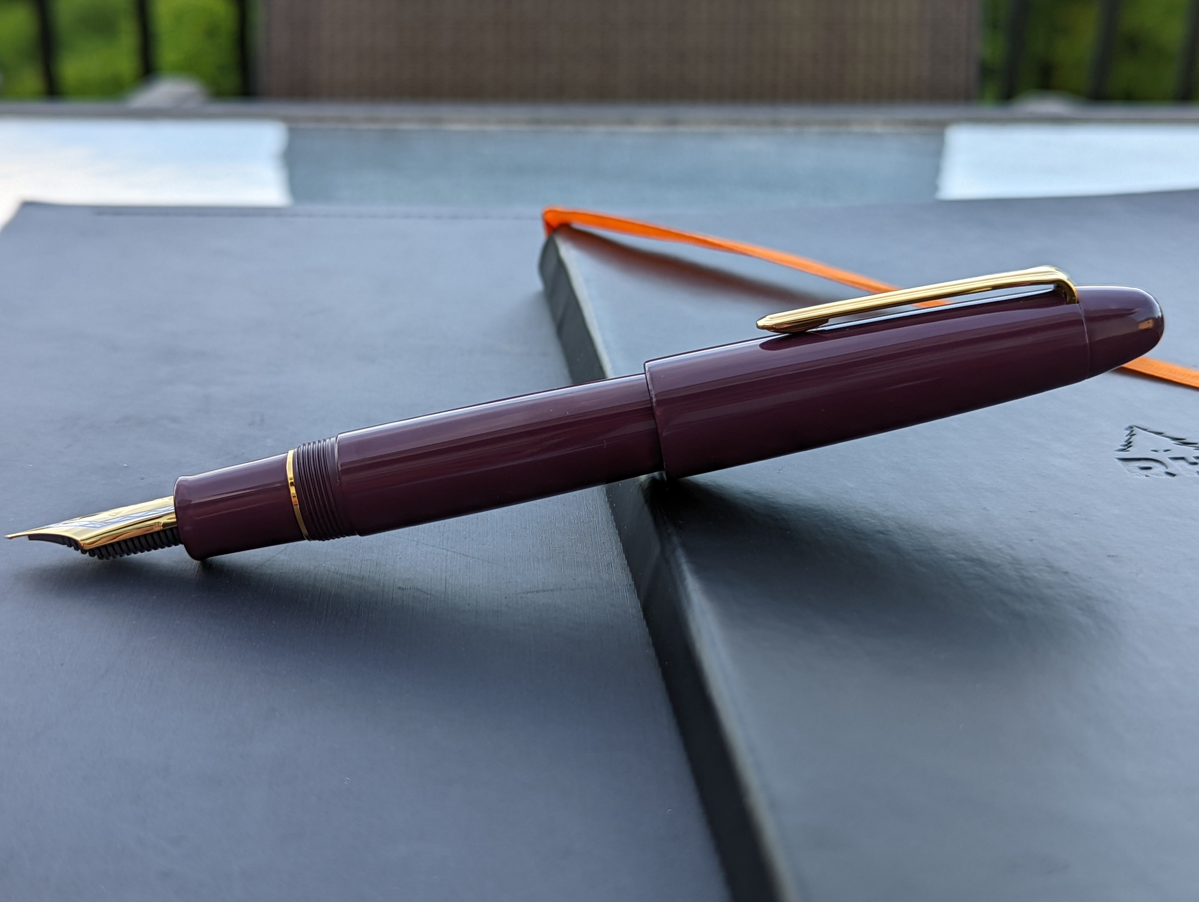Sailor Fountain Pen - King of Pens - Urushi 'Kaga' Wine Red (Bespoke Dealer Exclusive)-Pen Boutique Ltd