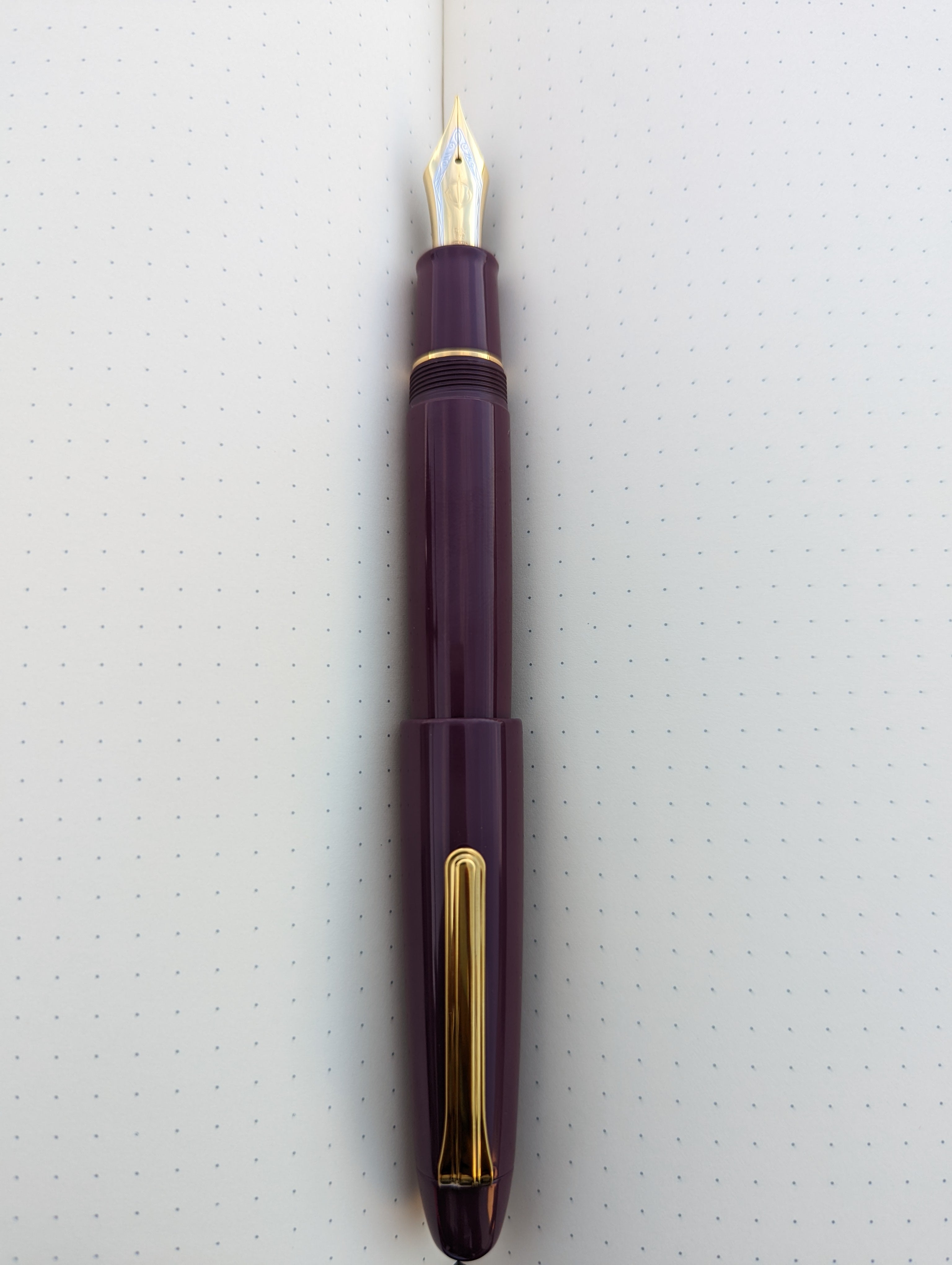 Sailor Fountain Pen - King of Pens - Urushi 'Kaga' Wine Red (Bespoke Dealer Exclusive)-Pen Boutique Ltd