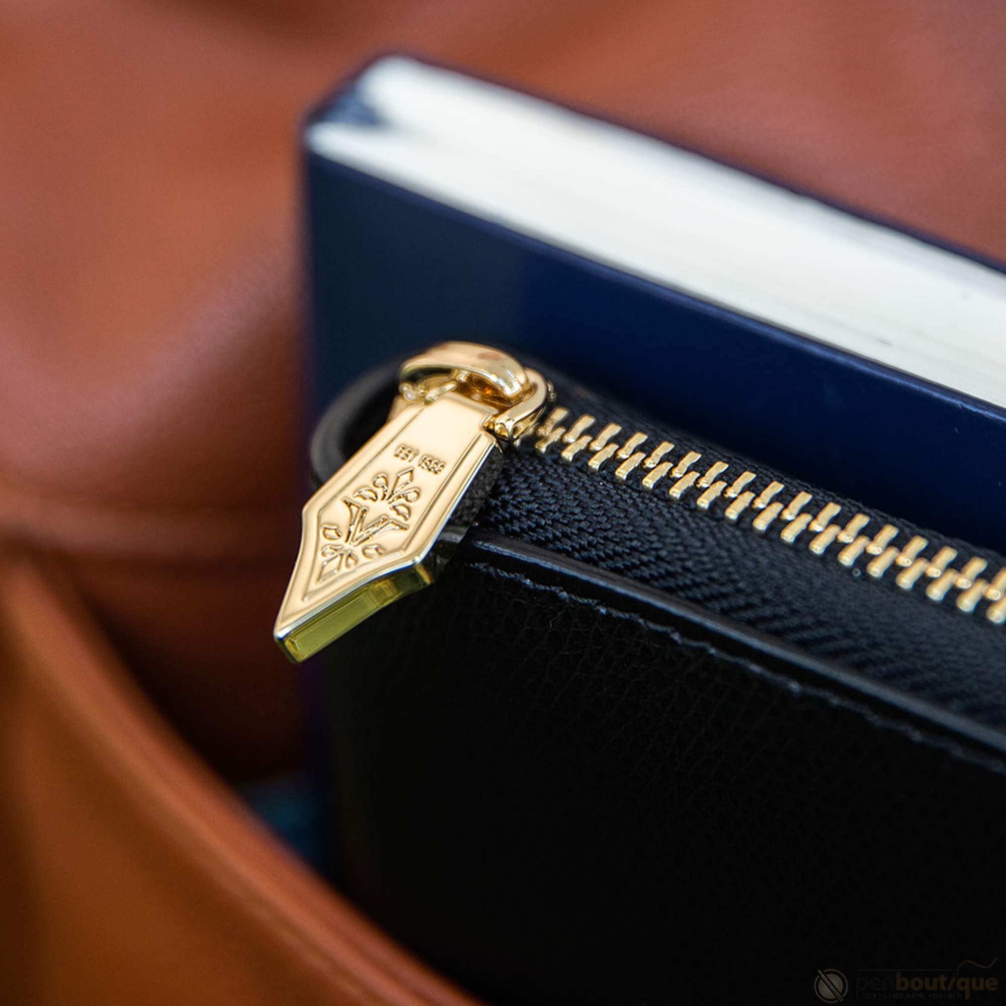 Visconti VSCT Four Pen Holder-Pen Boutique Ltd