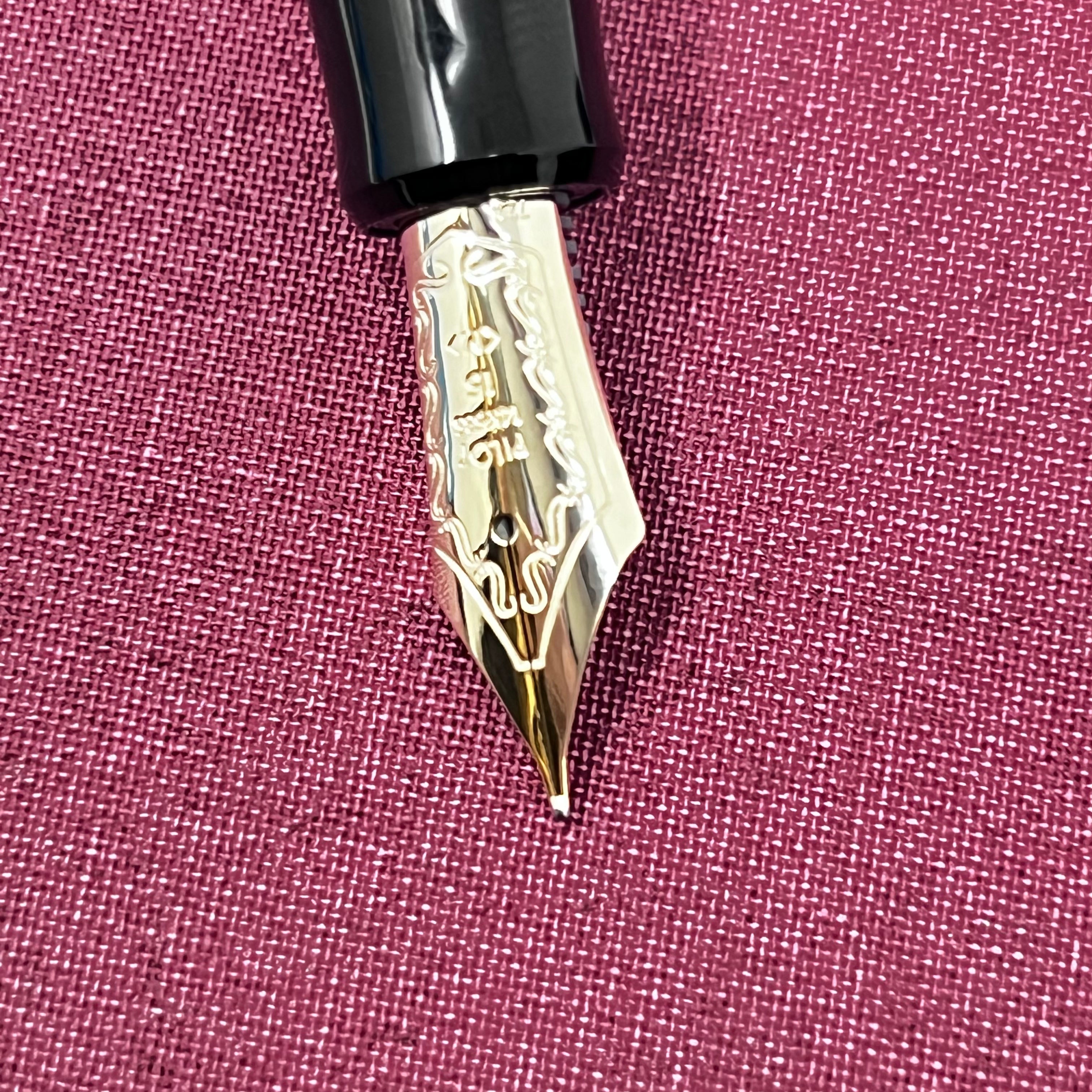 Pilot Custom 743 Fountain Pen - Black-Pen Boutique Ltd